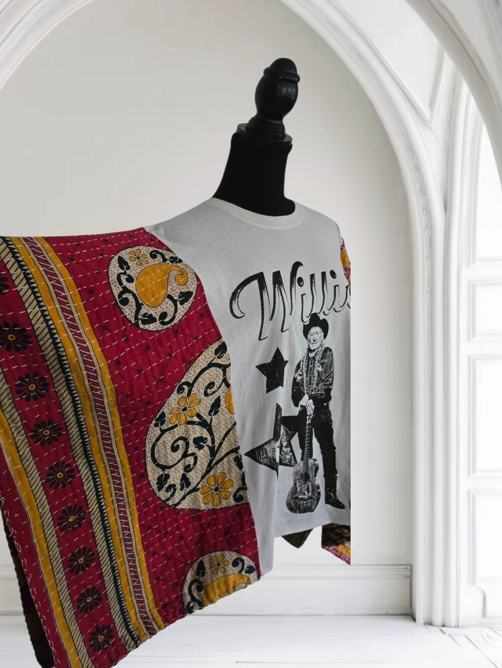 Upcycled Willie Nelson Band Tee With Kantha Sleeves, OS - Picture 4 of 6